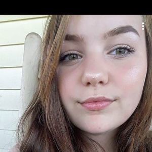 Meet your Posher, Baylee